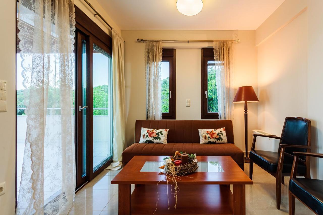 Seaside Getaway - Aelia Villa'S Dreamy Paradise Petalídhion Exteriör bild